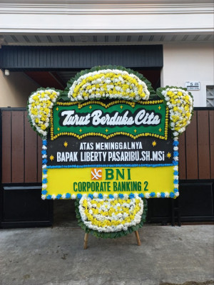 Papan Bunga Duka di Tanjung Riau