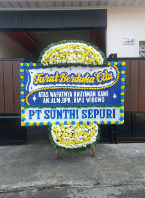Papan Bunga Duka di Tanjung Riau