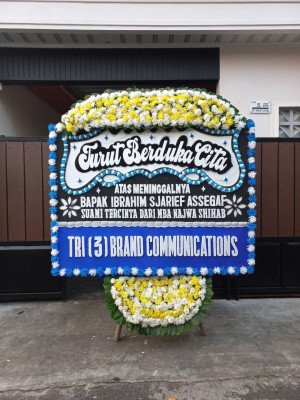Papan Bunga Duka di Tanjung Riau